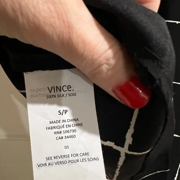 VINCE Silk Shift Dress in Black & White Lattice Print. - Picture 3 of 3